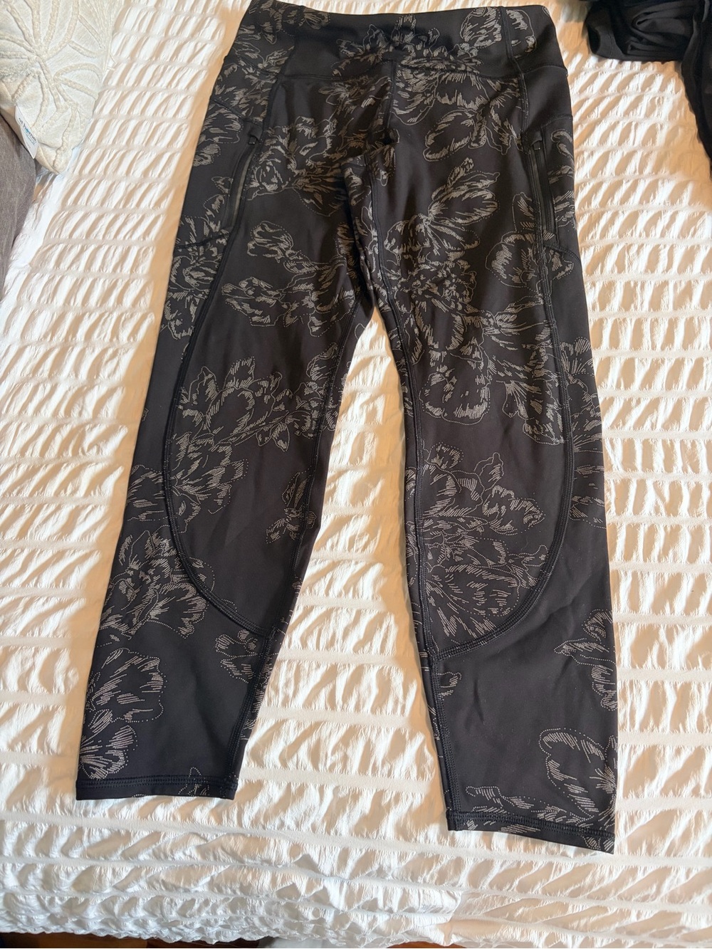 Black Floral-Print Athleta leggings